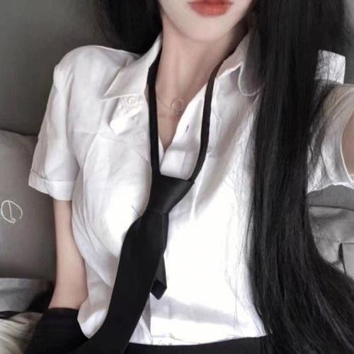 皮裘大衣女人